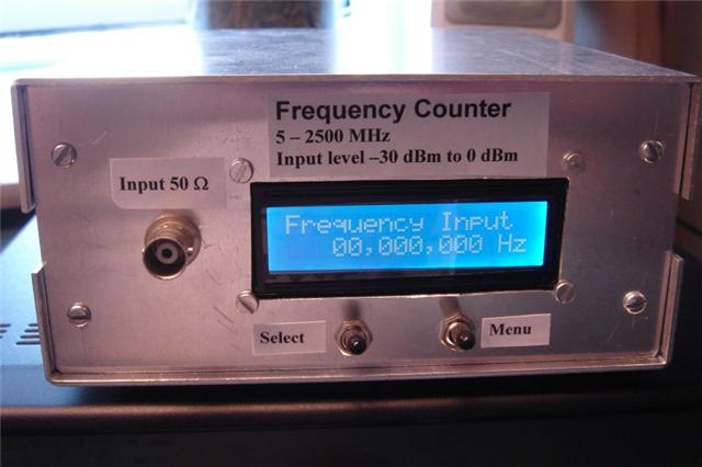 Mr Lars from Denmark sent me this photo of his Frequency counter unit. 
-The kit was easy to build and works excellent!  Great work Lars, and thanks for showing your unit